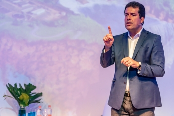 GESTÃO INTELIGENTE DA ÁGUA SERÁ FOCO DE PALESTRA DO JORNALISTA ANDRÉ TRIGUEIRO EM ITAPEMA 